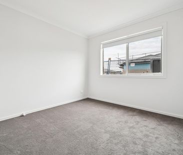 9 Dymock Street - Photo 2