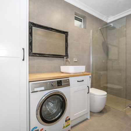 Renovated and spacious - Photo 4