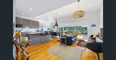 Bright & Spacious 3-Bedroom Coastal Apartment in Terrigal - Photo 4