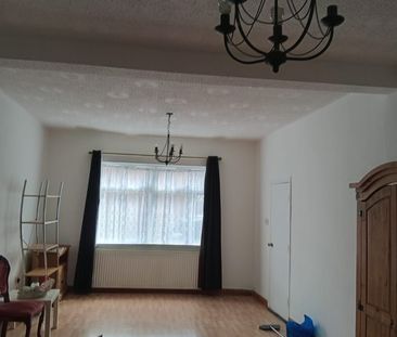 Room in a Shared House, Maryland Square, E15 - Photo 1