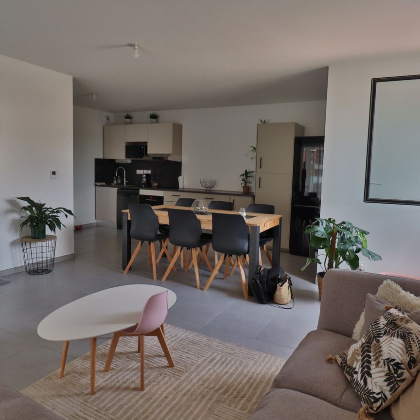 Location Appartement 3 pièces 69m² NIMES 30000 - Photo 1