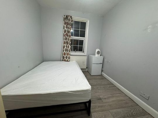 4 bedroom house share to rent - Photo 1