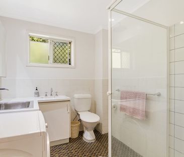 Coastal Living Made Easy – 6 Month Lease Only Fully Furnished Retre... - Photo 5