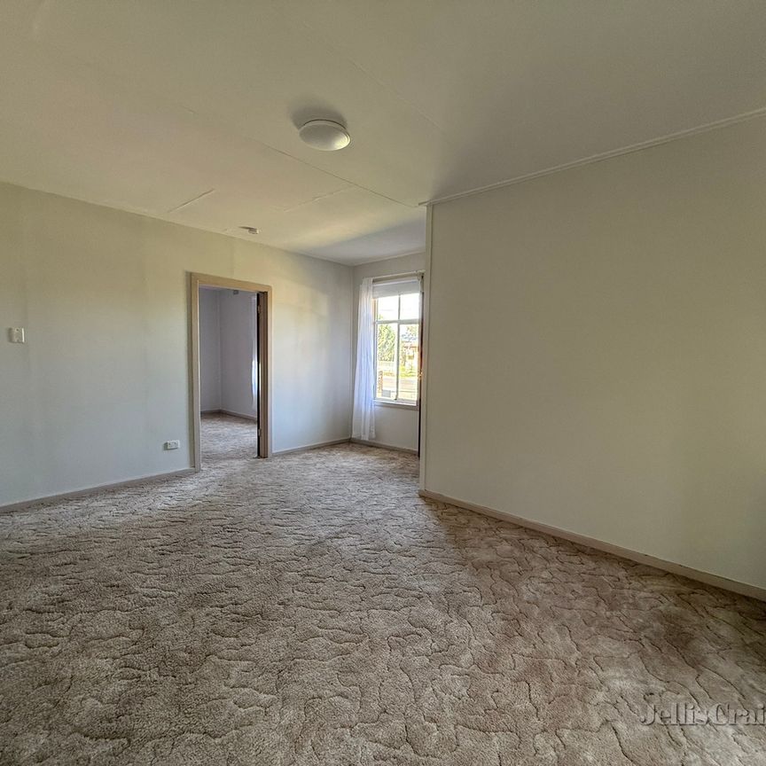 53 Whitelaw Street, Reservoir VIC 3073 - House For Rent | Domain - Photo 1