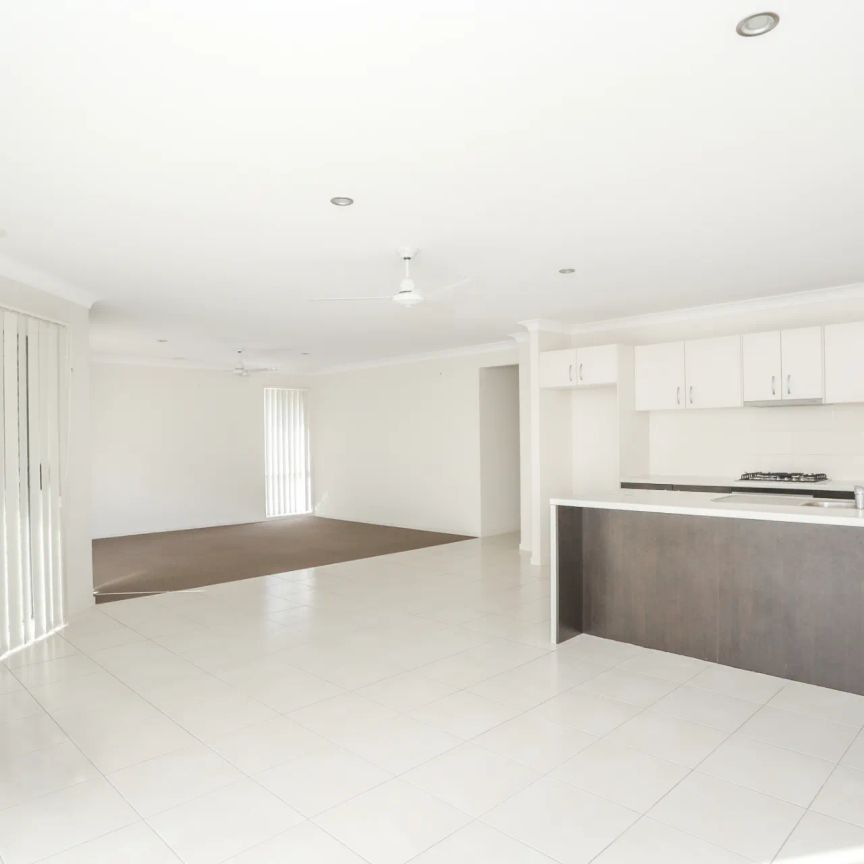 Spacious Family Living in Discovery Hill - Photo 1