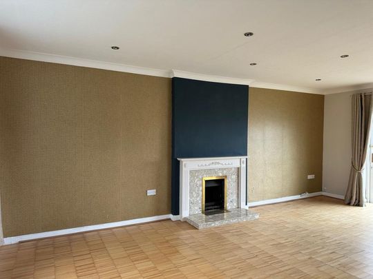 4 bedroom detached house to rent - Photo 1