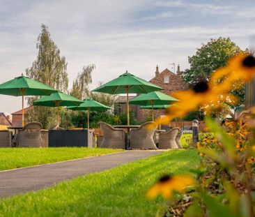 1 bedroom retirement property to rent - Photo 2