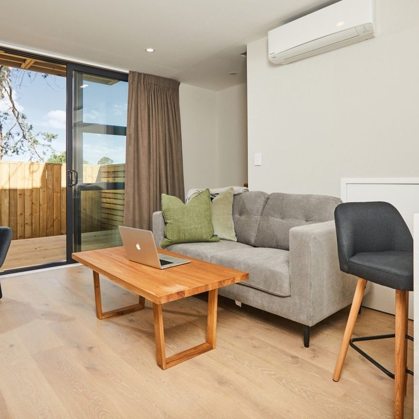 82 McKenzie Road, Mangere Bridge - Photo 1