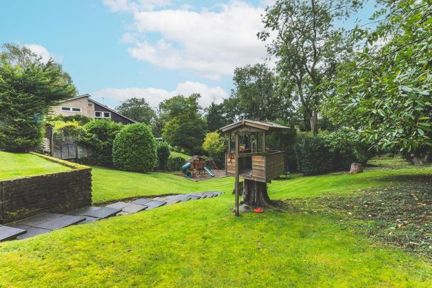 4 bedroom detached house to rent - Photo 1