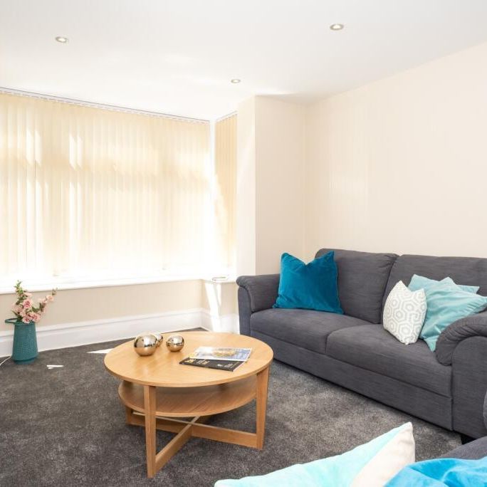 4 bedroom detached house to rent - Photo 1