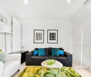 Studio to rent - Photo 2