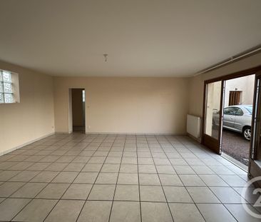 Location Appartement 4 pièces 87m² VARENNES VAUZELLES 58640 - Photo 3