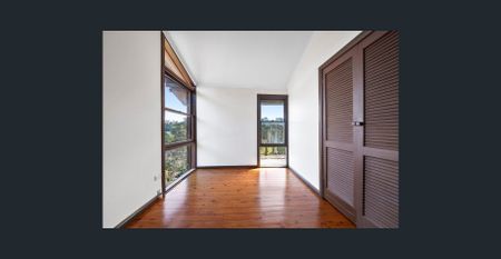 Expansive 4 Bedroom House in Great Location. - Photo 3