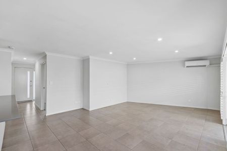 Modern Villa Living with Comfort and Convenience - Photo 2