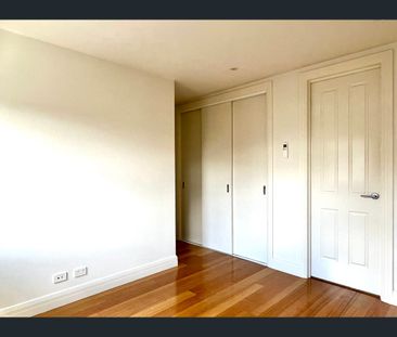 2/7B Montgomery Street, Brighton East, Vic 3187 - Photo 2