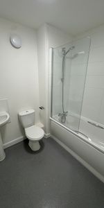 Red Hand Close, Burton on Trent, Staffordshire, DE14 1FB - Photo 4