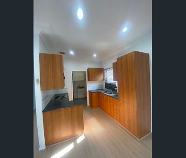 Bright & Modern 3-Bedroom Home for Rent in Colyton !! Perfect for F... - Photo 5