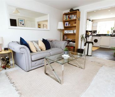 2 bedroom end of terrace house to rent - Photo 5