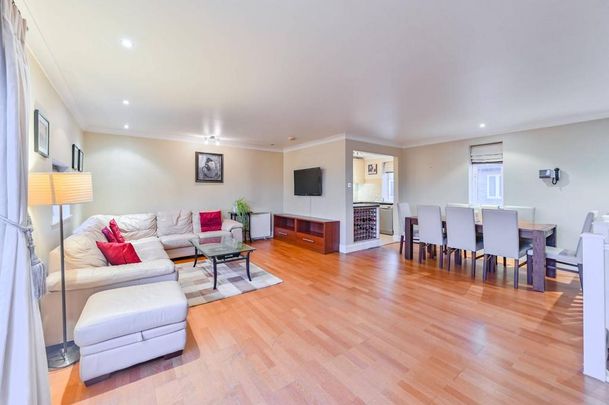 2 bedroom flat to rent - Photo 1