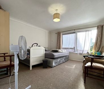 Downview Road, Worthing, BN11 2 bedroom apartment to rent - Photo 1