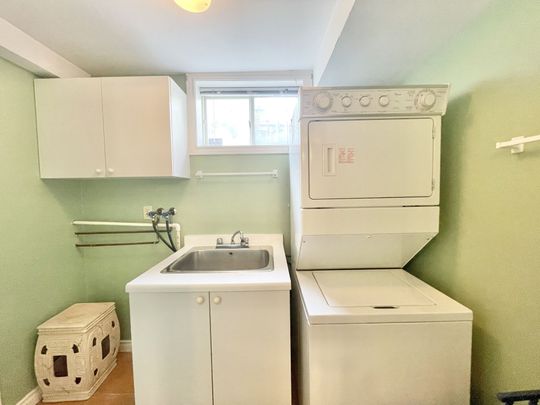 For Lease - 12 Weatherstone Court Unit# Lower, Niagara-on-the-Lake, Ontario - Photo 1