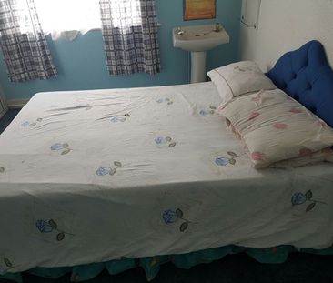 Room in a Shared House, Very Near Westbury Avenue Area, HA2 - Photo 2