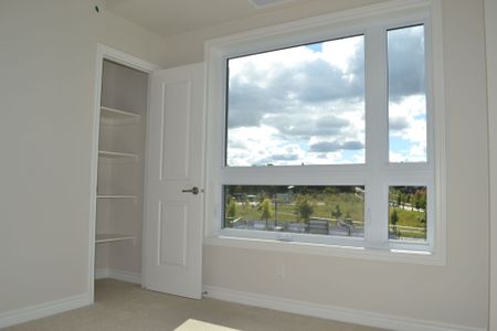 For Lease - 397 Codds Road Unit# 220, Manor Park - Cardinal Glen and Area, Ontario - Photo 4