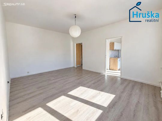 Pronájem bytu 2+1 55 m² - Photo 1