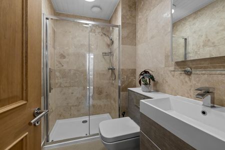 3 bedroom apartment to rent - Photo 5