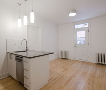 3720 Chemin Queen Mary - Photo 2