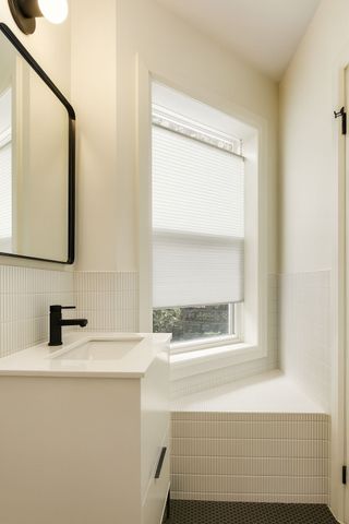 For Lease - 2034 Danforth Avenue Unit# 202, Toronto, Ontario - Photo 2