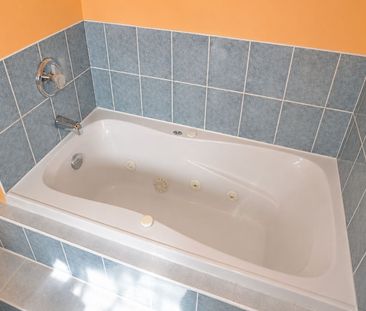For Lease - 62 Highland Road Unit# Upper, Hamilton, Ontario - Photo 3
