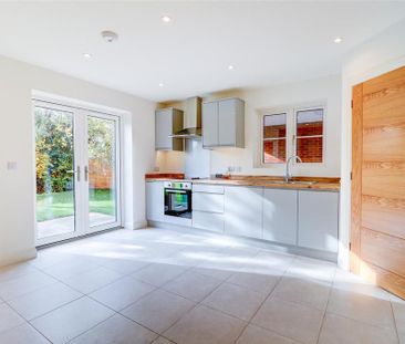 3 bedroom detached house to rent - Photo 2