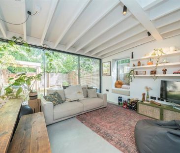 3 bedroom flat to rent - Photo 1