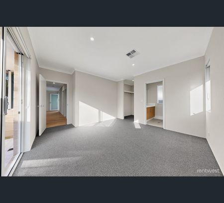 22C Quince Way, Coolbellup, WA 6163 - Photo 4