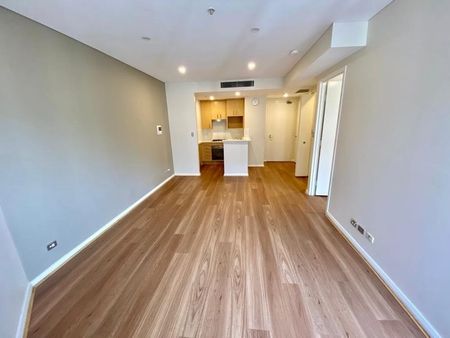 Renovated 1-bedroom apartment – Oaks Harmony - Photo 2