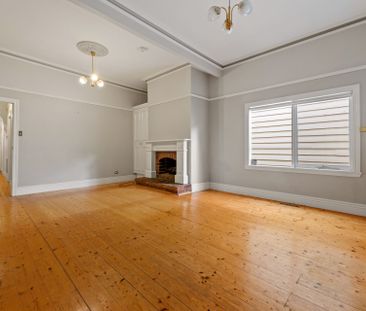 CLASSIC VICTORIAN CHARM - Photo 5