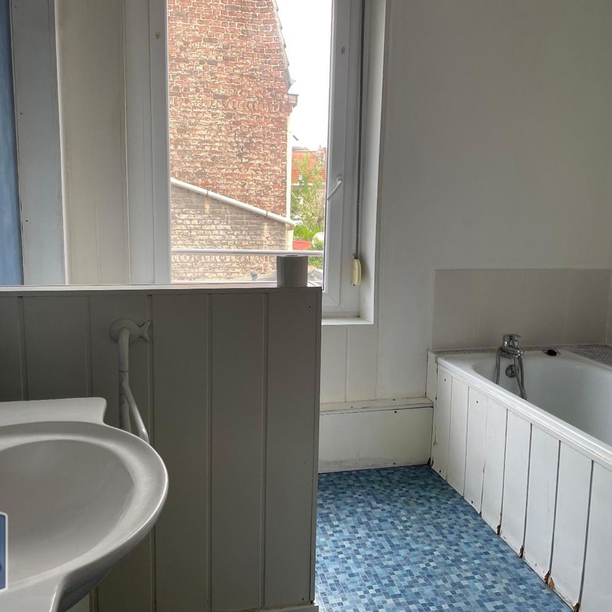 Location Appartement 1 pièce 30m² LILLE 59000 - Photo 1