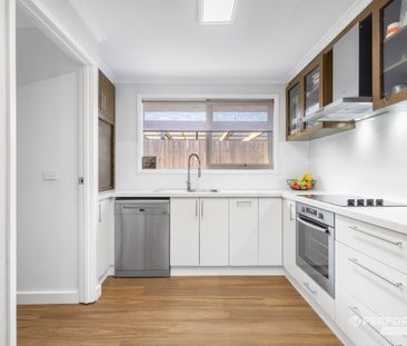 14 Famechon Road, Chelsea VIC 3196 - House For Rent | Domain - Photo 2