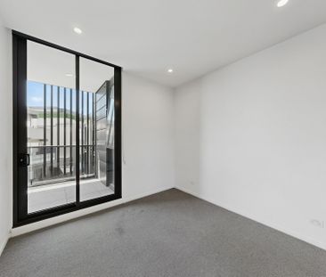 Two Bedrooms, Two Bathrooms, One Easy Lifestyle - Photo 2