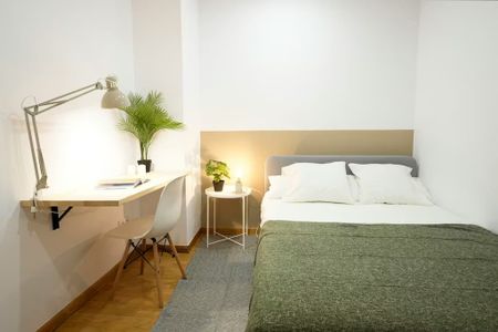 Carrer de Guàrdia, Barcelona, Catalonia 08001 - Photo 4