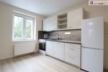 Dlouhodobý pronájem bytu 2+kk v Dalovicích - Photo 2
