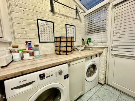 2 bedroom terraced house to rent - Photo 4