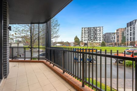 GROUND FLOOR THORNTON ESTATE GEM! - Photo 5