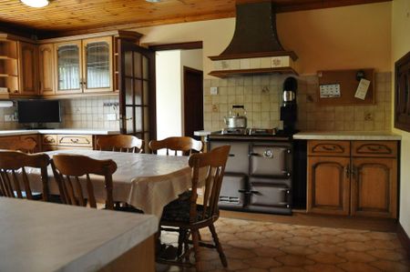 3 bedroom detached bungalow to rent - Photo 2