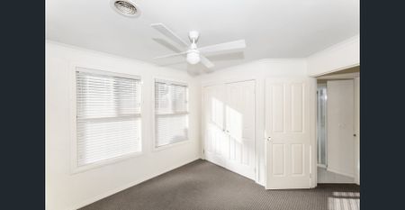 Light-filled, Spacious Delight - Photo 4