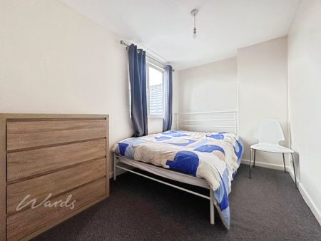 3 bedroom maisonette to rent - Photo 5