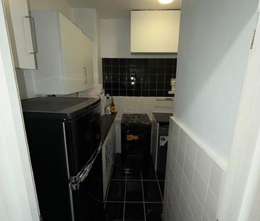 Studio Flat, Aylesford House, SE1 - Photo 4