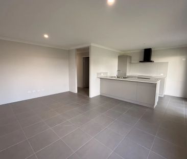 Brand New 3x2x1 Home - 10 Bonsall Way, Ravenswood - Photo 1