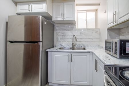 For Lease - 4 Hashmi Place, Brampton, Ontario - Photo 3